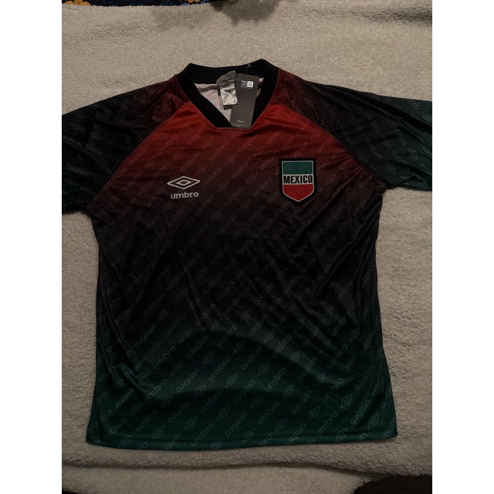 Umbro Mexico Soccer Jersey Men’s Medium Red Green Black NWT Retro Style